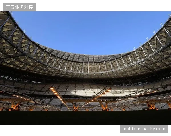 卡塔尔卢赛尔球场如何攻克多机位无缝切换的延迟门槛